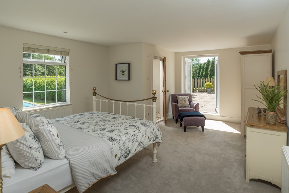 Bed 1 House